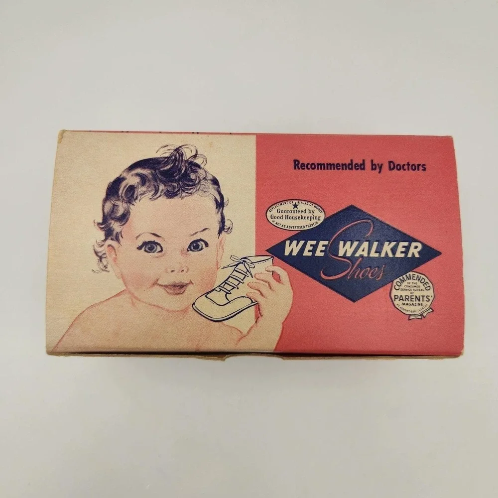 Vintage 1961 Wee Walker White Leather Baby Crib Shoes Style 220-149 Size 1 Boxed